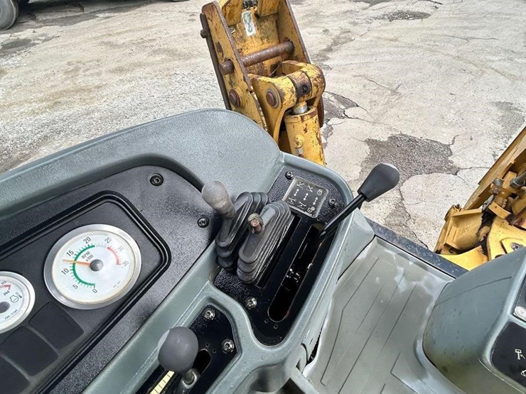 2006-caterpillar-416d-image-28
