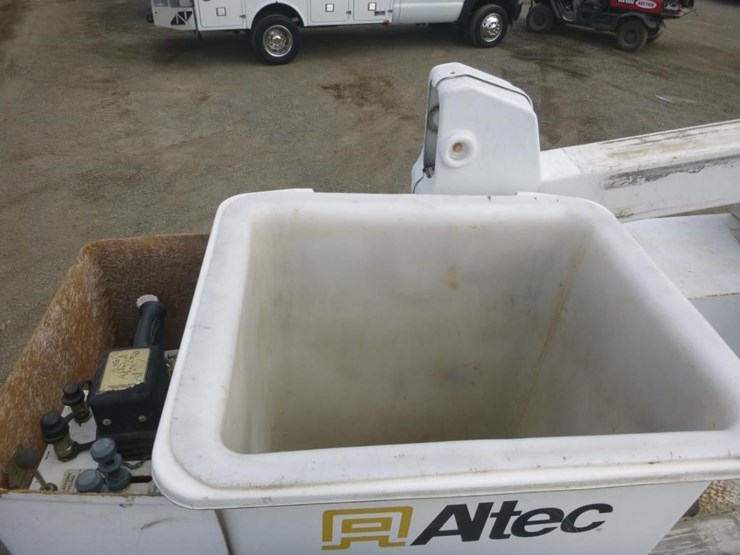 2005-ford-f550-image-14