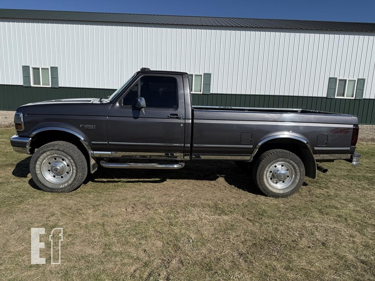 1996-ford-f250-xlt-image-1