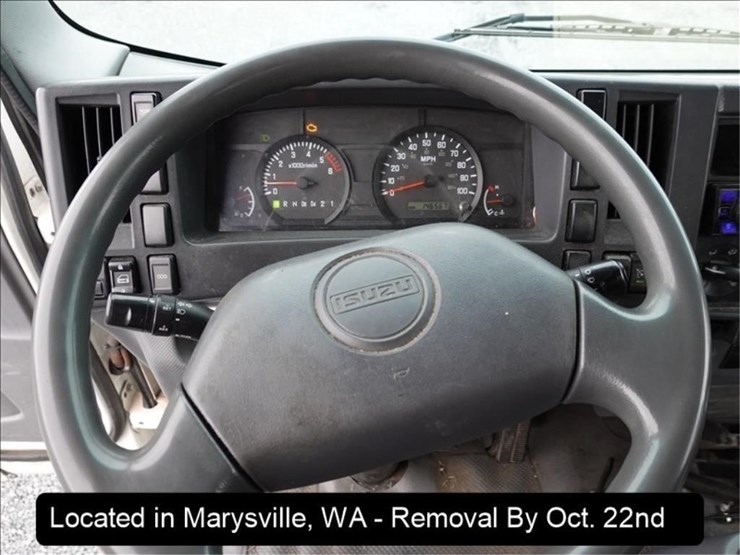 2014-isuzu-npr-hd-image-10