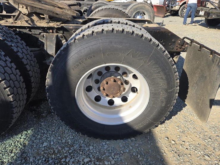 2012-kenworth-t660-image-54