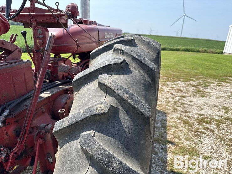 1954-farmall-super-m-ta-2wd-tractor-image-18