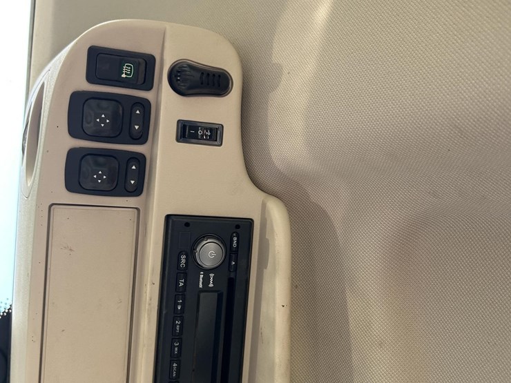 john-deere-6175r-image-56
