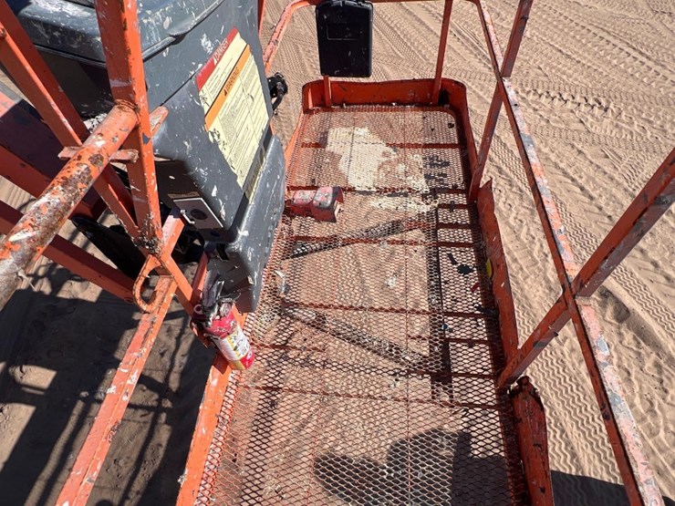 2005-jlg-800aj-image-29