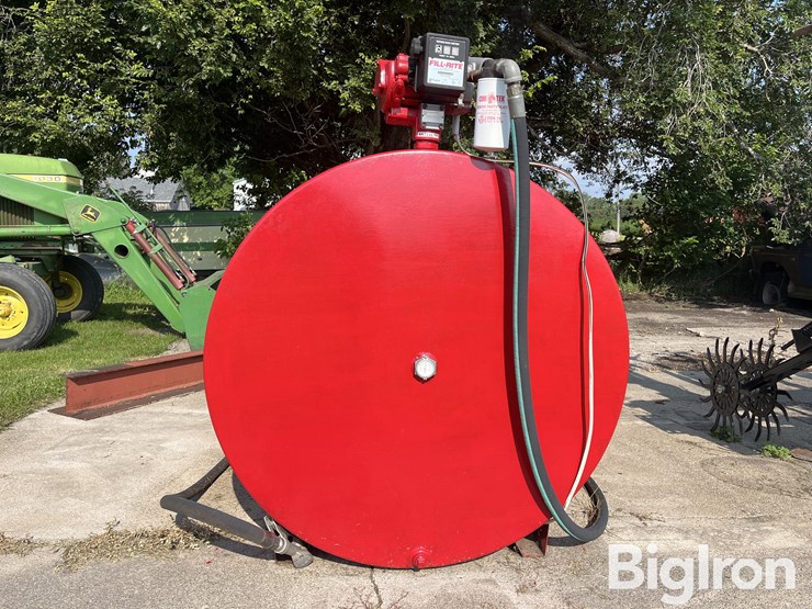 700a-diesel-tank-w/pump-image-2