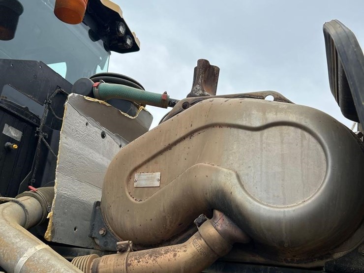 2017-deere-624kii-image-26