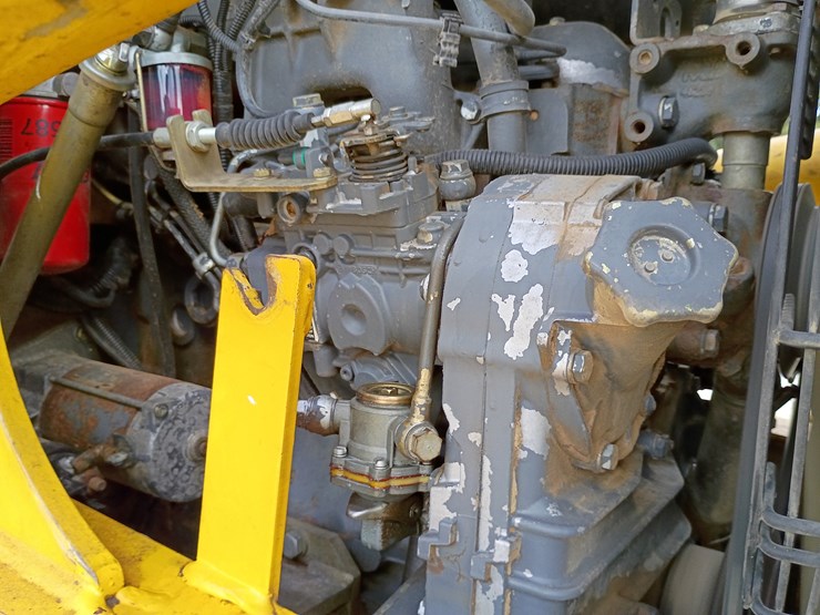 new-holland-lb75-image-22