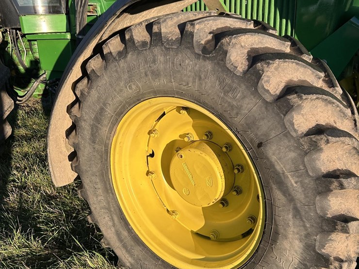 john-deere-4455-image-25