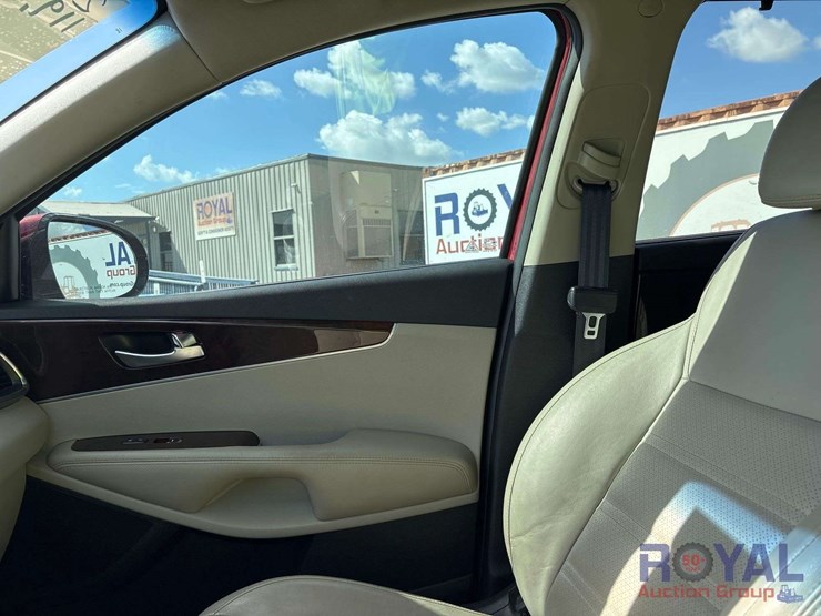 2017-kia-sorento-image-16