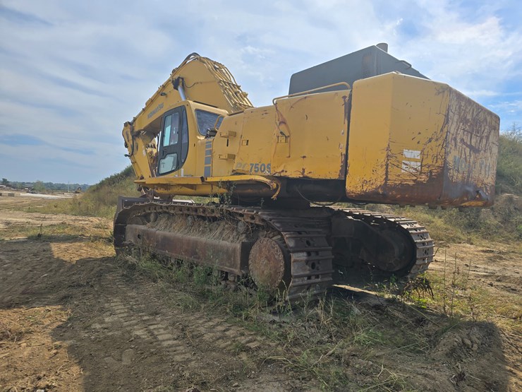 komatsu-pc750-se-image-22