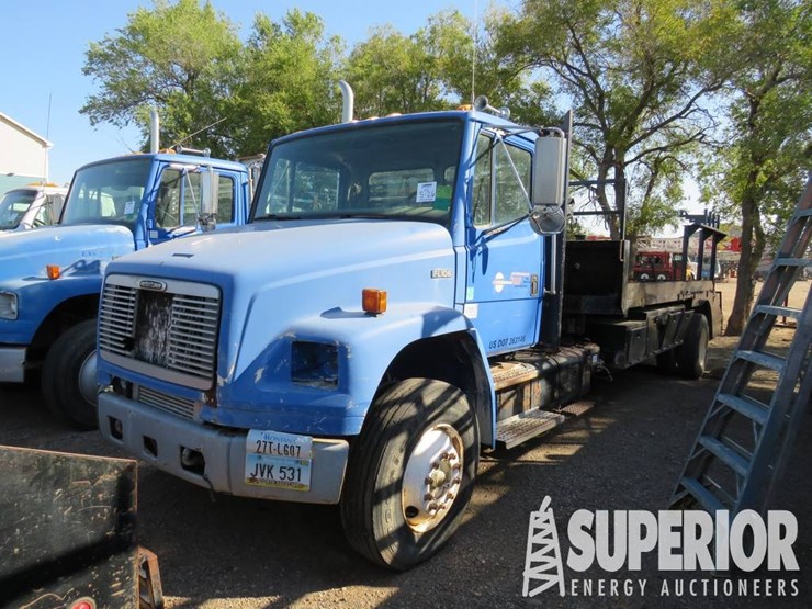 1997-freightliner-fl106-image-1