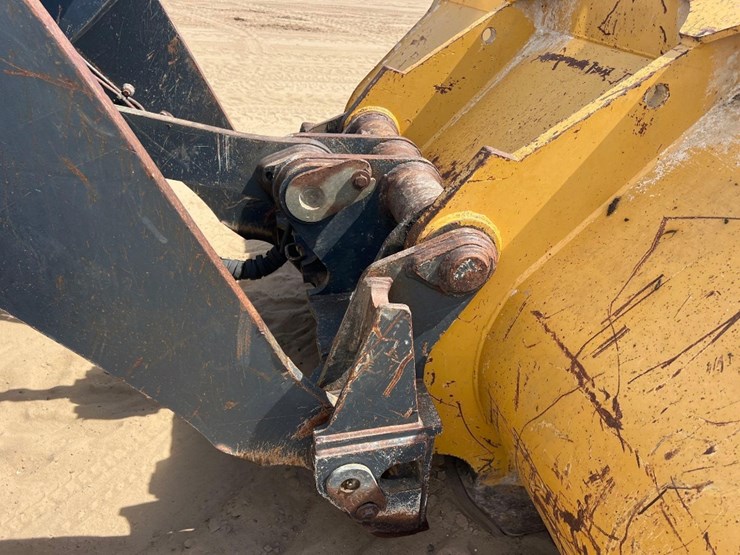2009-deere-544k-image-25