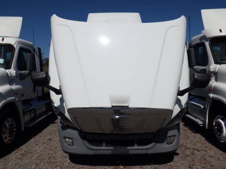 2019-freightliner-cascadia-125-image-13