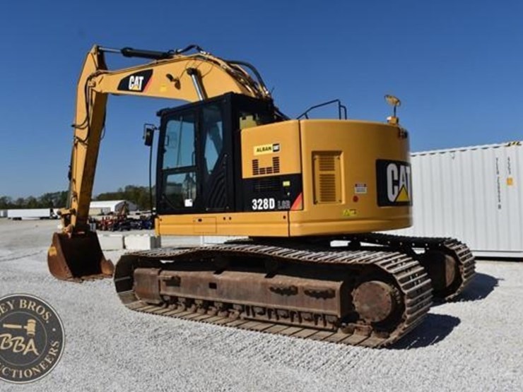 2015-caterpillar-328d-lcr-image-18