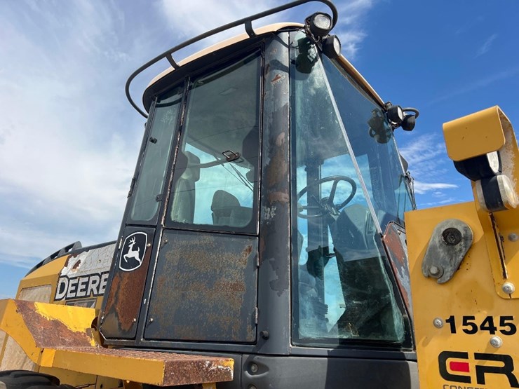2009-deere-544k-image-22