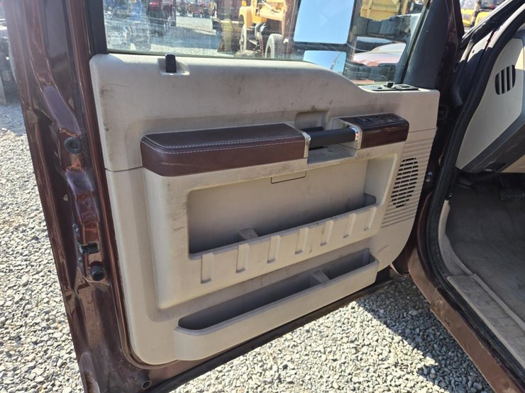 2008-ford-f350-image-30