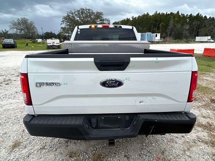 2016-ford-f150-image-24