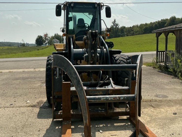 2018-deere-544k-image-12