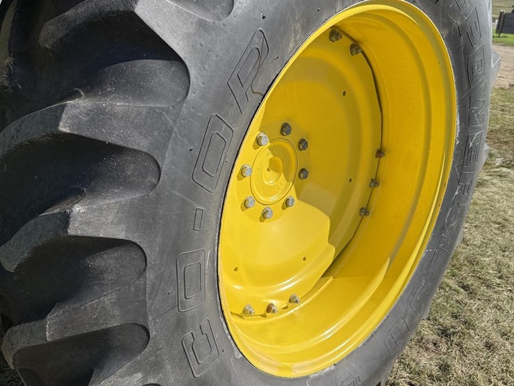 john-deere-7200-image-4