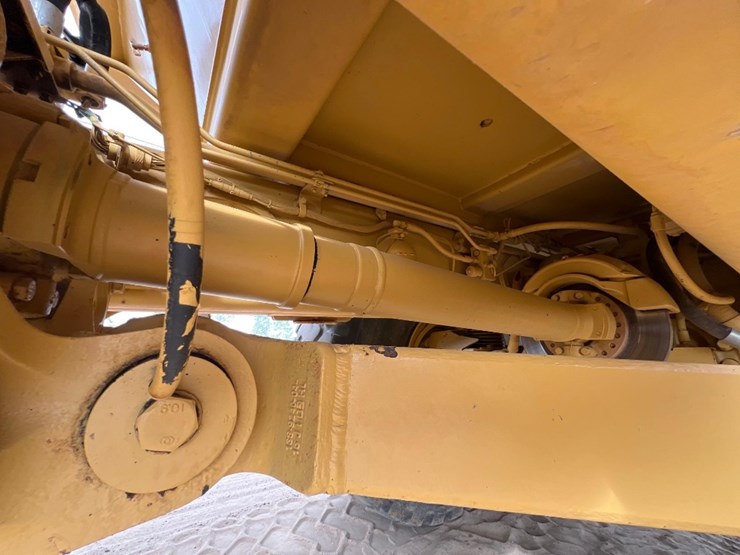 caterpillar-740b-image-15
