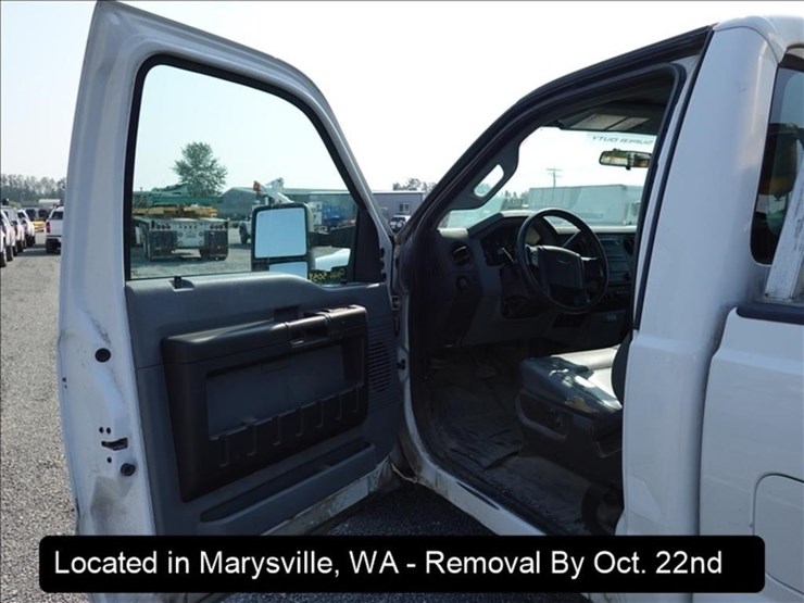 2015-ford-f250-xl-image-2