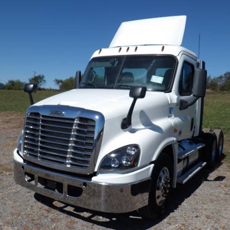 2019 FREIGHTLINER CASCADIA 125