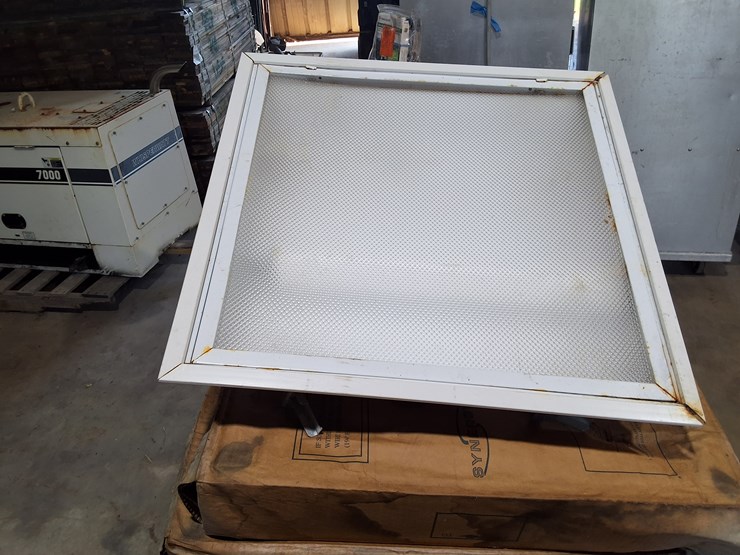 #507-•-lot-of-approx-20-2’-x-2’-drop-in-lights-image-3