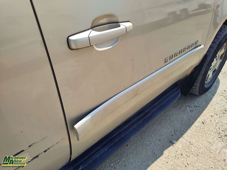 2007-chevrolet-suburban-image-43