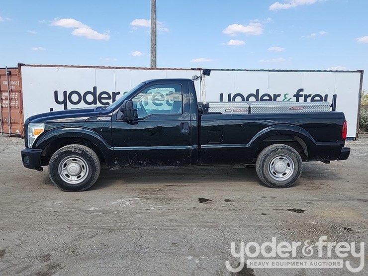 2015-ford-f250-xl-image-2