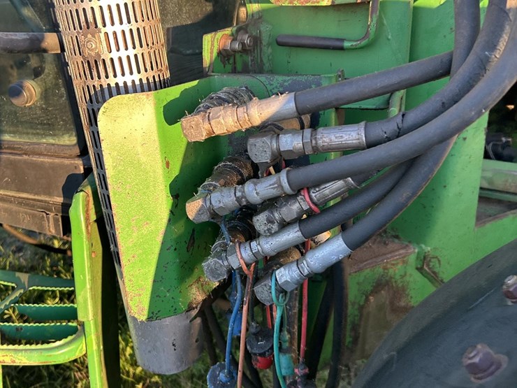 john-deere-6400-image-21