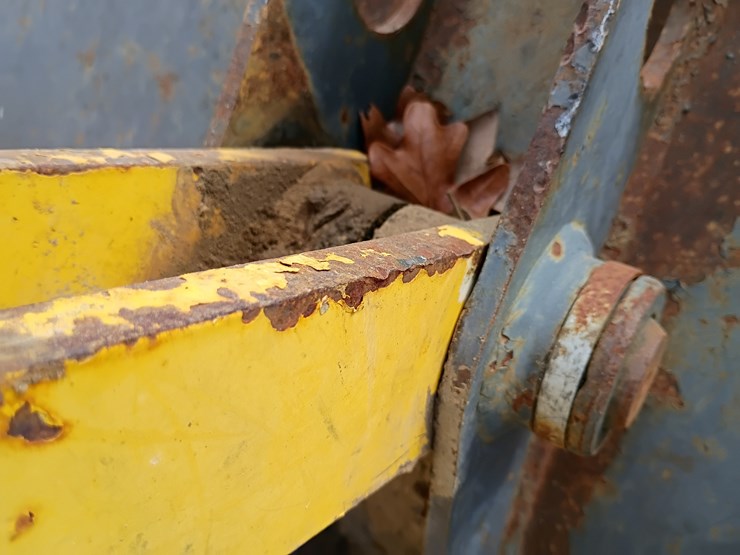 new-holland-lb75-image-107