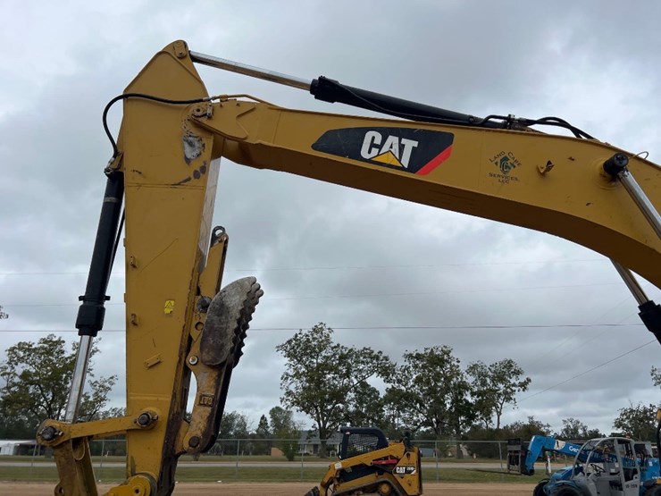 2017-caterpillar-330fl-image-20