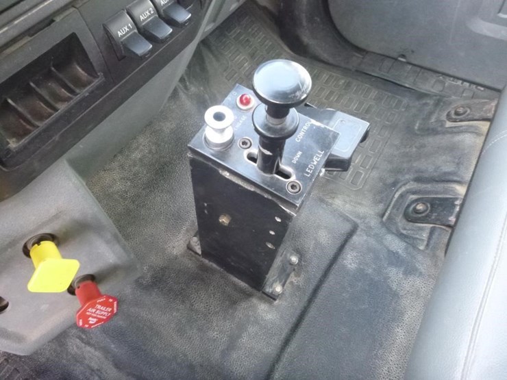 2015-ford-f750-image-6