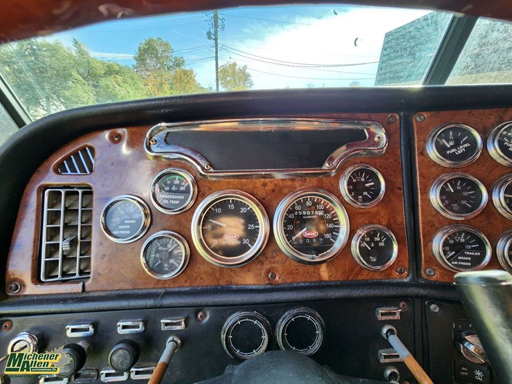 2004-peterbilt-379-image-29