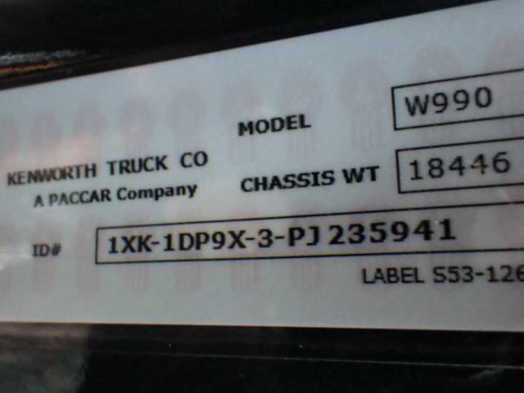 2023-kenworth-w990-image-12