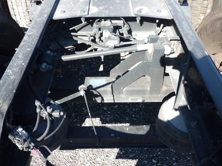 peterbilt-579-image-7