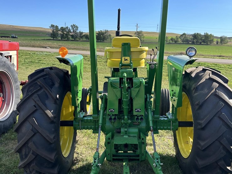 john-deere-4020-image-29