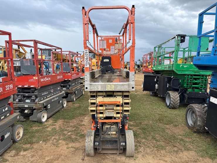 2008-jlg-2630es-image-1