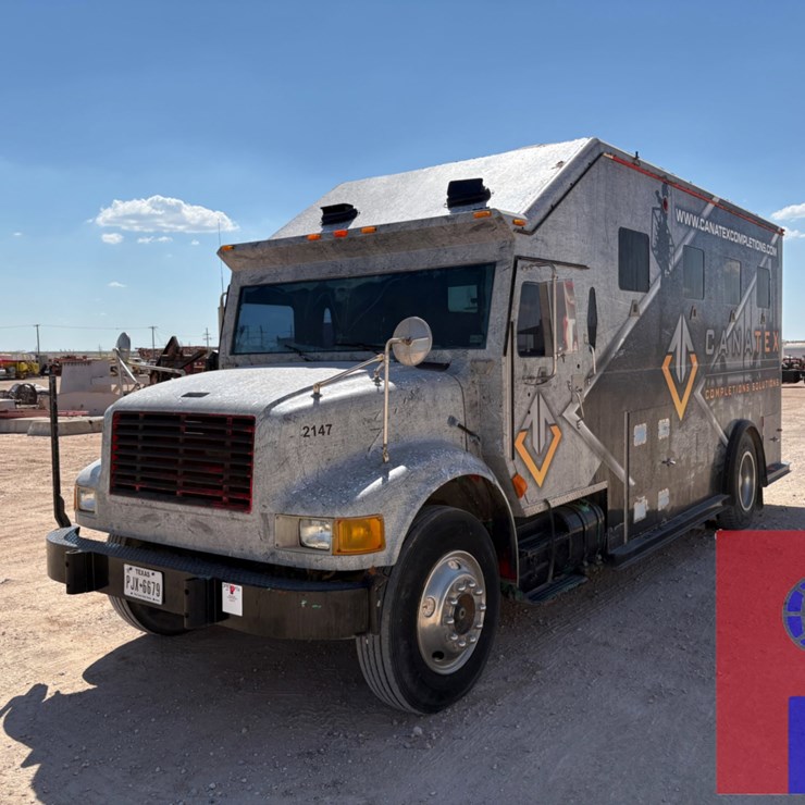 1999 INTERNATIONAL 4700