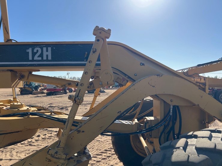 1998-caterpillar-12h-image-16