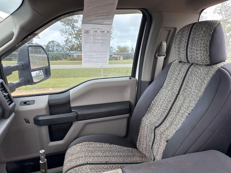 2019-ford-f550-xl-image-27
