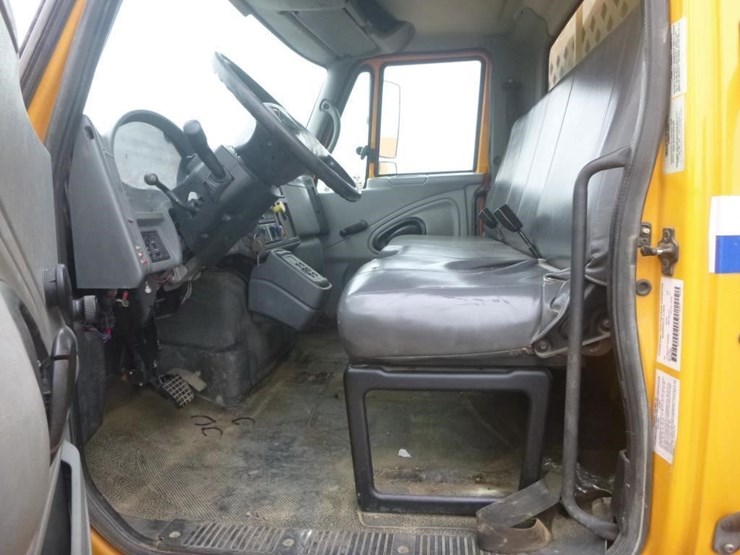 2007-international-durastar-4400-image-18