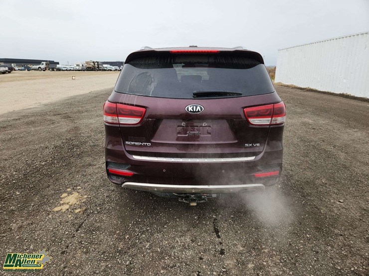 2016-kia-sorento-image-21