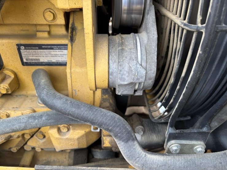 2012-deere-210lj-image-47