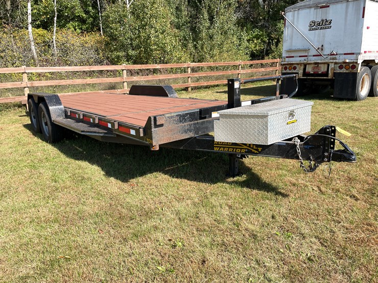 #1668-•-2018-road-warrior-tandem-axle-tilt-trailer-image-3