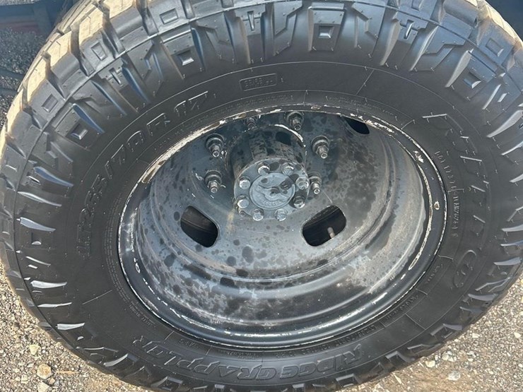 2019-ford-f350-xl-image-11