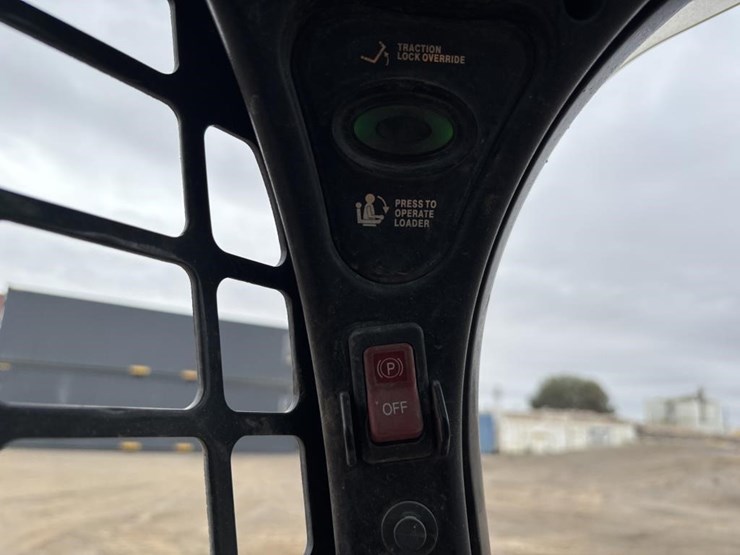 2021-bobcat-s450-image-27