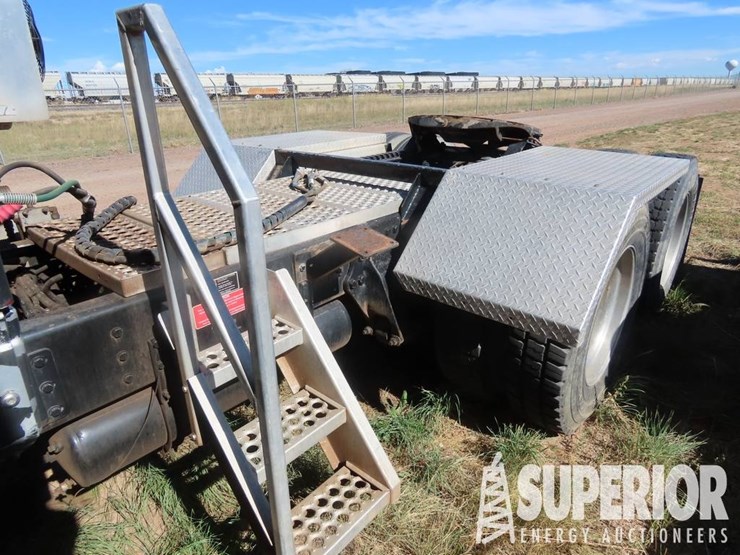western-star-4900-image-5