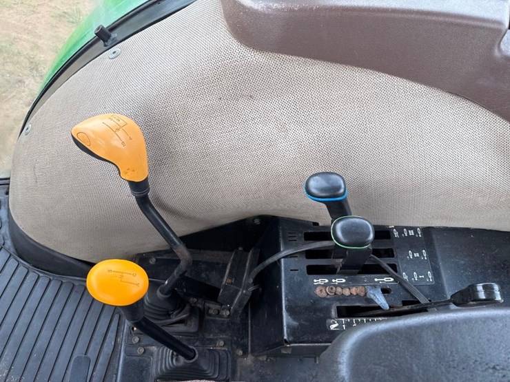 john-deere-5083e-image-25