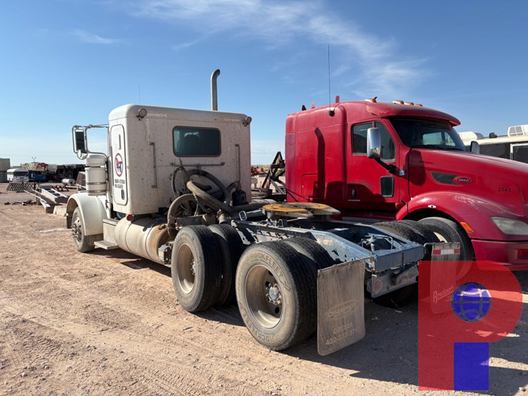 2013-peterbilt-367-image-4